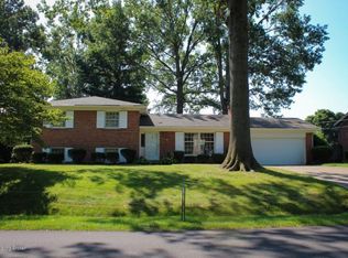 3806 Crestridge Dr, Louisville, KY 40272