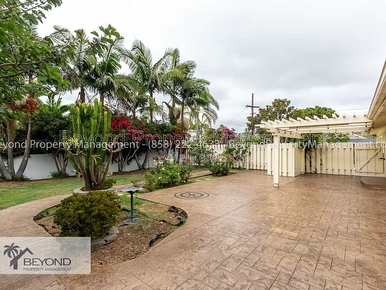 6536 Avenida Manana — Photo 24