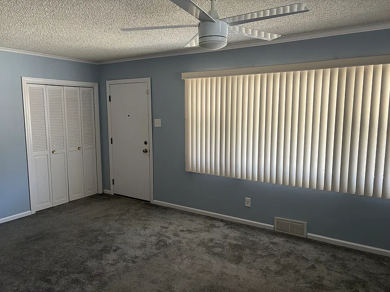 112 Wright Ave — Photo 10