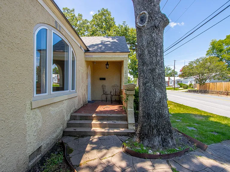 3719 W Markham St — Photo 24