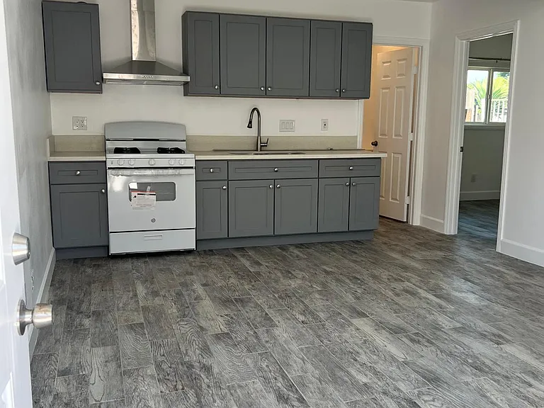 120 W 73rd St #5 — Photo 3