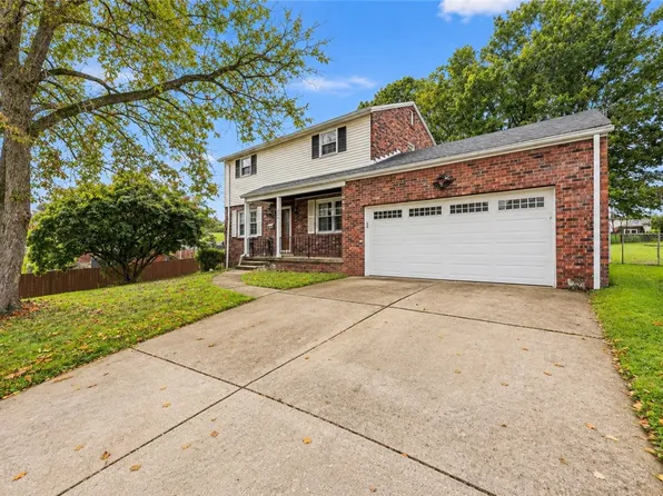 313 Montana Ave, Lower Burrell, PA 15068
