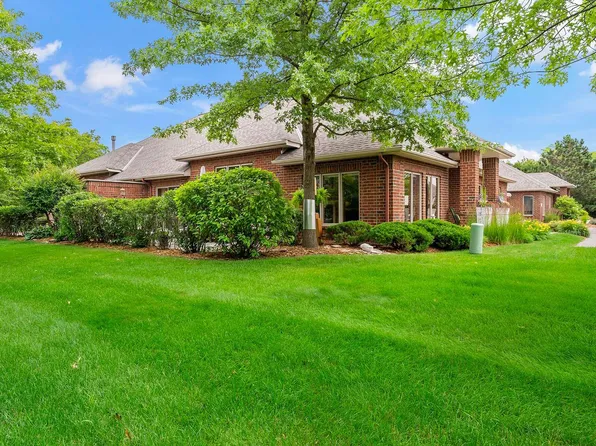 155 W Canyon Dr, Hudson, WI 54016