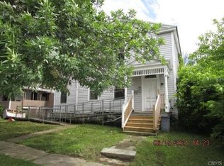 10 Seminary St, Auburn, NY 13021