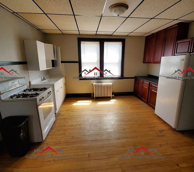 1st image of 3904 Fir St #42R