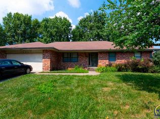 1801 SW Arrowhead Rd, Topeka, KS 66604