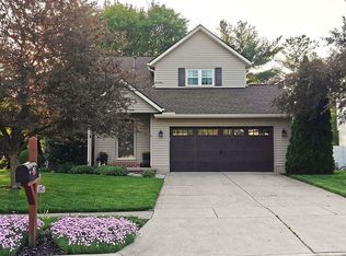425 Carriage Dr, Plain City, OH 43064