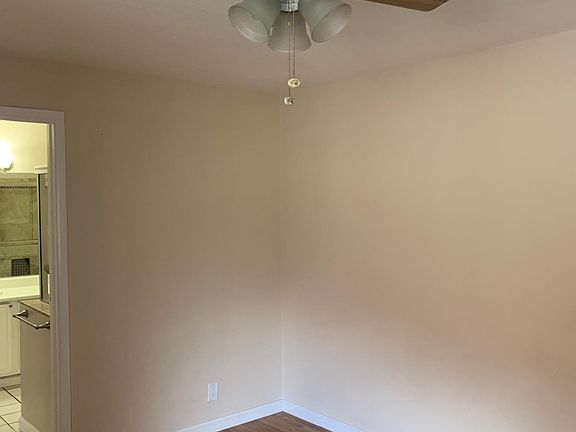 3rd image of 204-4425 Woodpine Dr #204