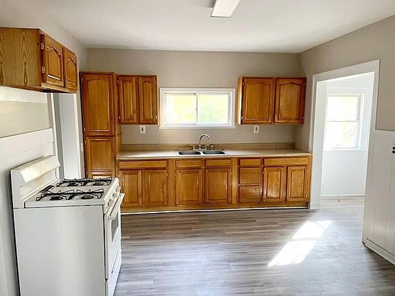 4th image of 187 Glasgow St #1