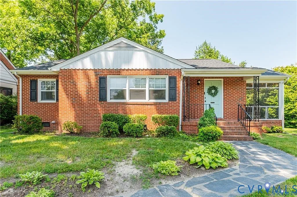 3 bed, 2.0 bath, 1560 sqft, $2,590 — Photo 1
