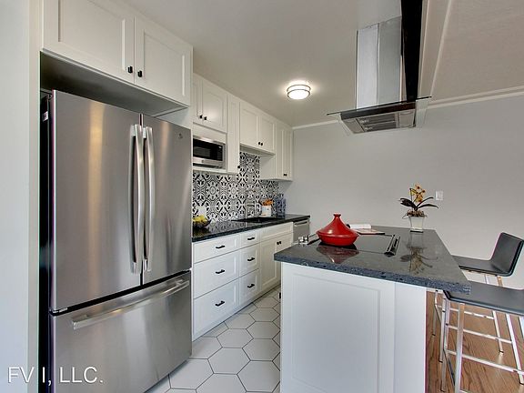 4th image of 3138 Fruitvale Ave #8