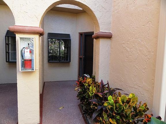 2nd image of 9565 Medici Ln APT B
