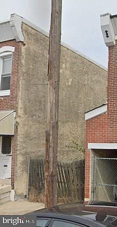 2nd image of 2826 Chatham St