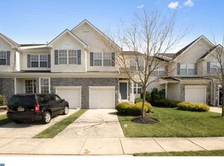 5 Glen Forest Rd, Mount Laurel, NJ 08054