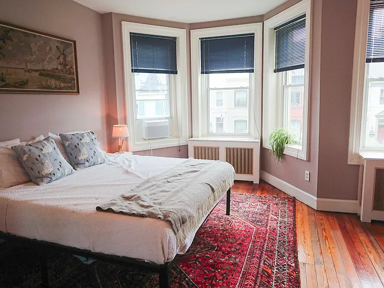 35 Q St NE — Photo 27
