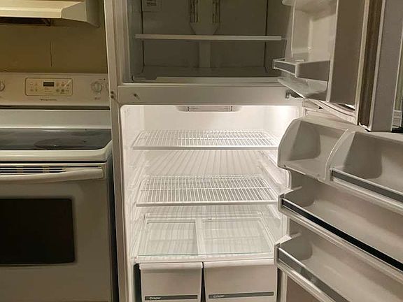 5th image of 805 W Richmond St #101