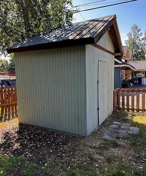 Shed