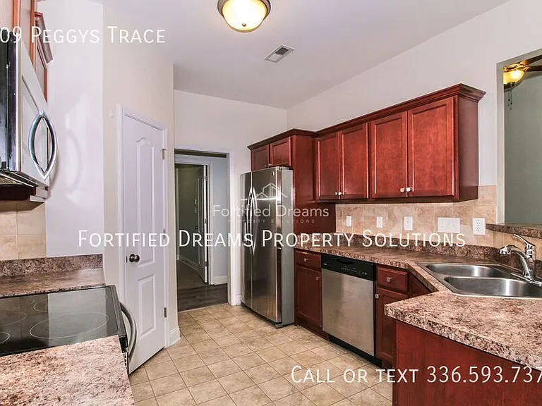 209 Peggys Trce — Photo 8
