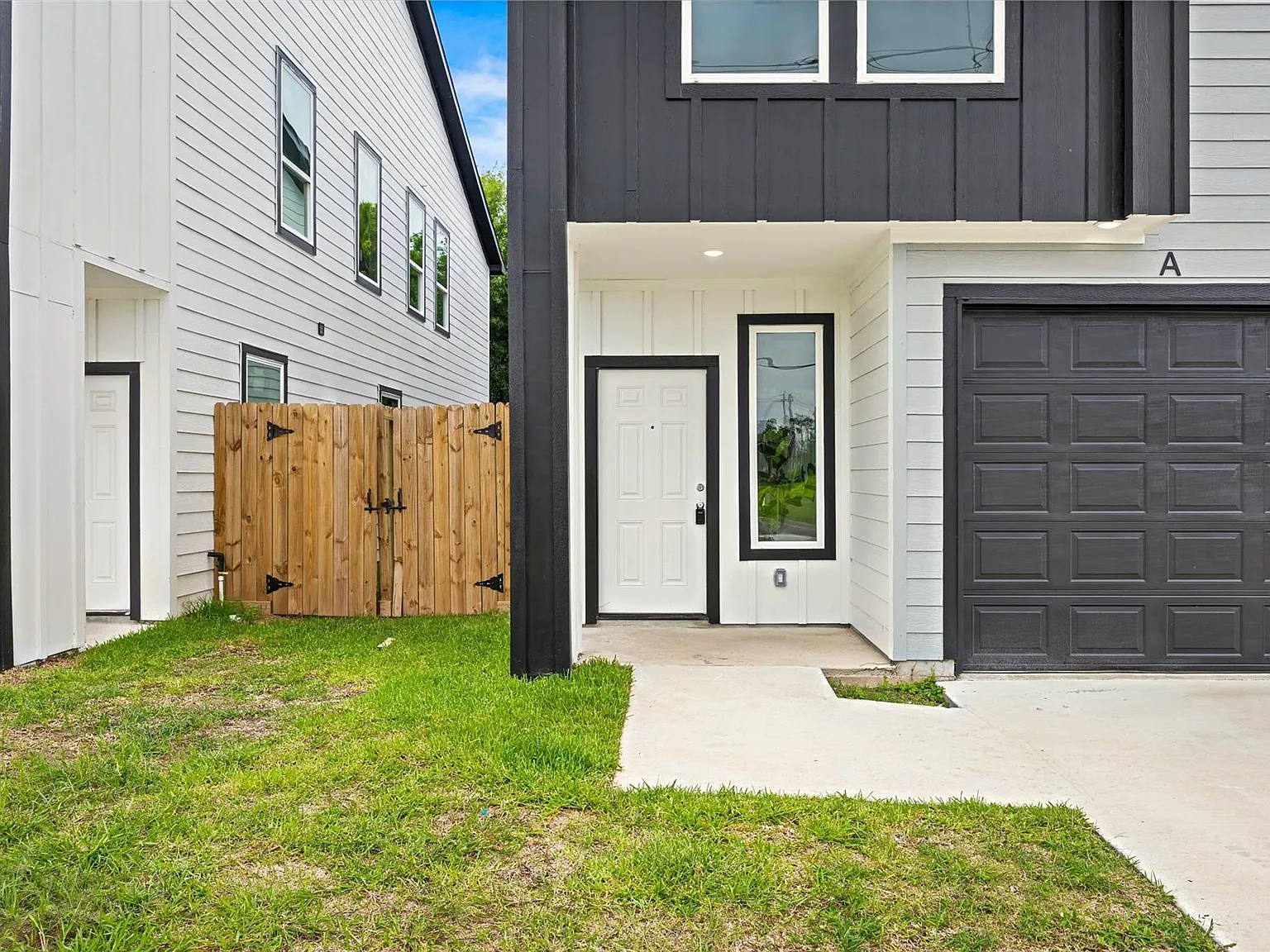 3 bed, 2.5 bath, 1500 sqft, $2,000 — Photo 2