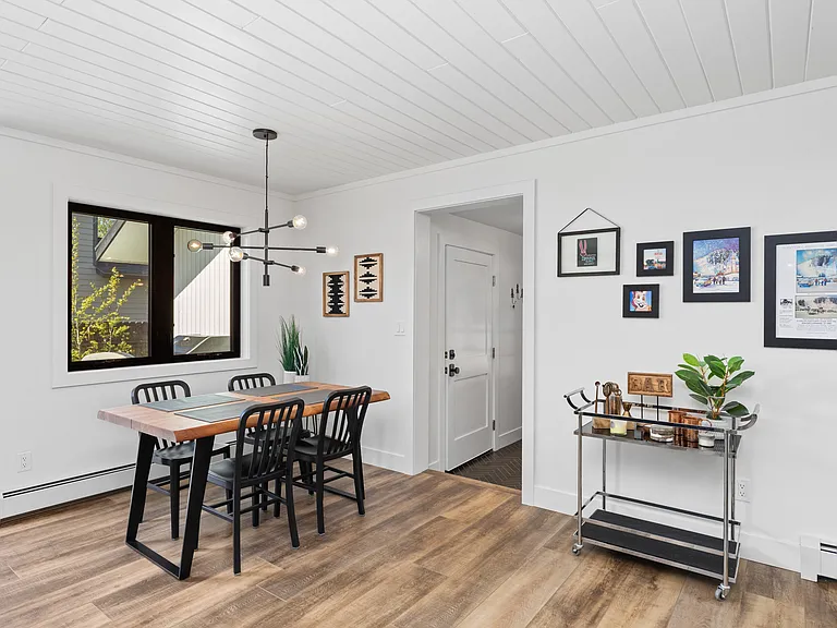 570 Pamela Ln — Photo 12