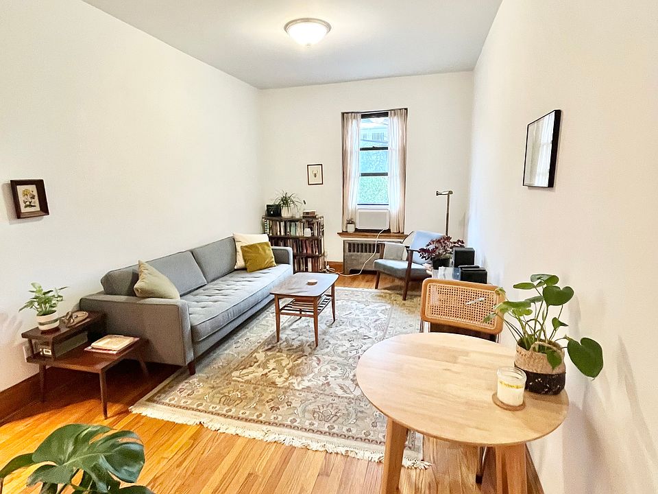 1st image of 17 W 74th St APT 5B