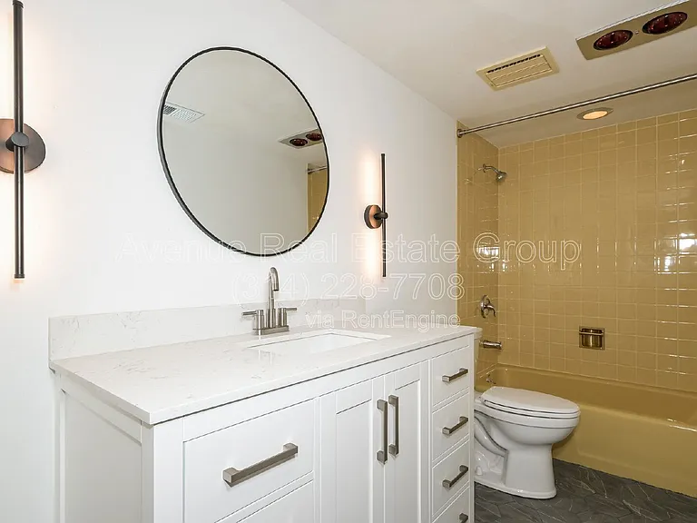 590 Sarah Ln #301 — Photo 12