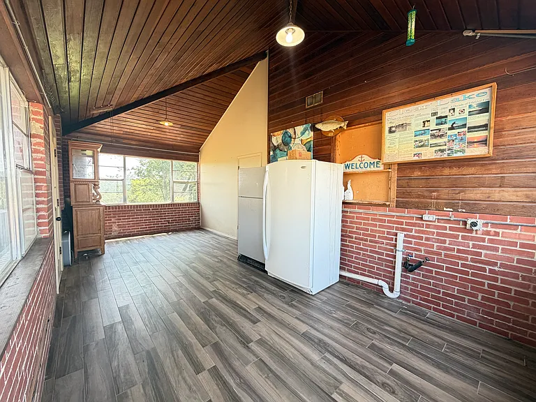 2919 W Main St — Photo 16