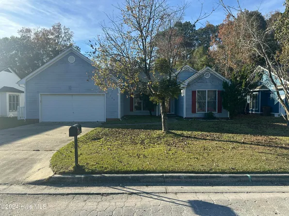 538 Raintree Road, Jacksonville, NC 28540