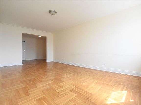 3rd image of 200 Haven Ave APT 6G