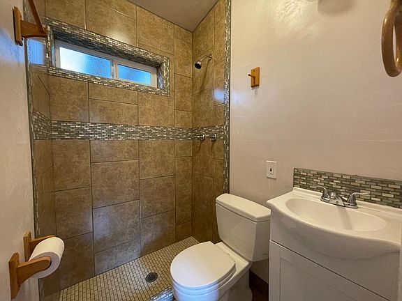 3rd image of 941 Agua Fria St Unit C