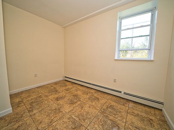 2nd image of 2317 29th St APT 1