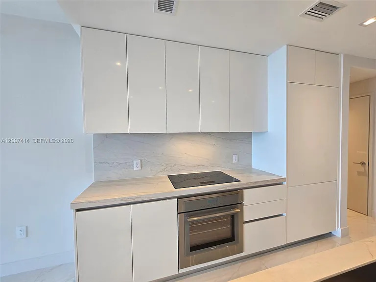 700 NE 24th St #3104 — Photo 13