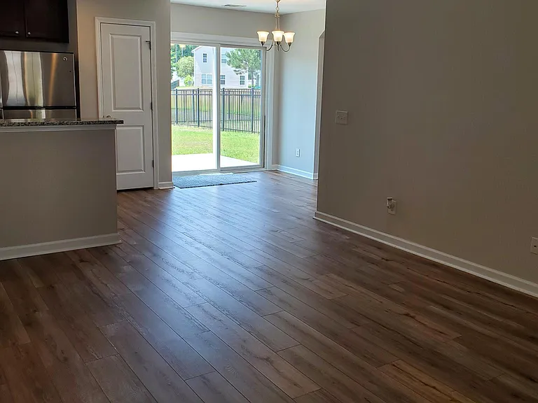 61 Running Oak Dr — Photo 7