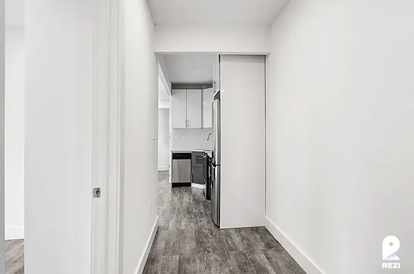 Rented by REZI | media 2