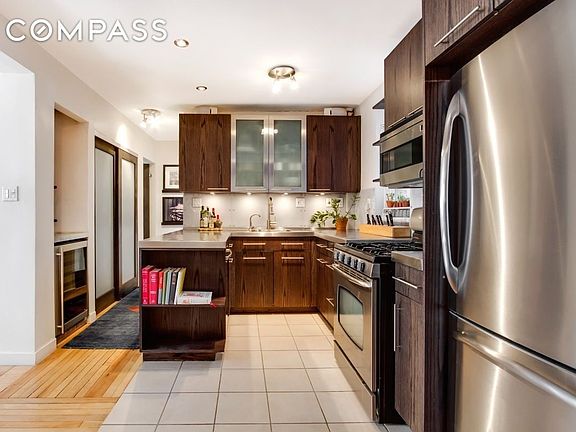 5th image of 305-313 W 18th St #4D
