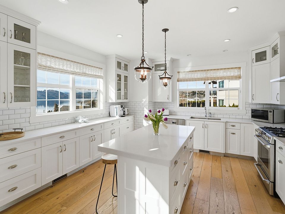 1st image of 3121 Thacker Dr #4