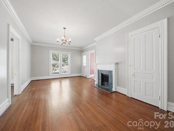 13th image of 121 5th Ave NE