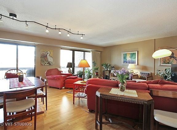 2nd image of 1020 N Harlem Ave