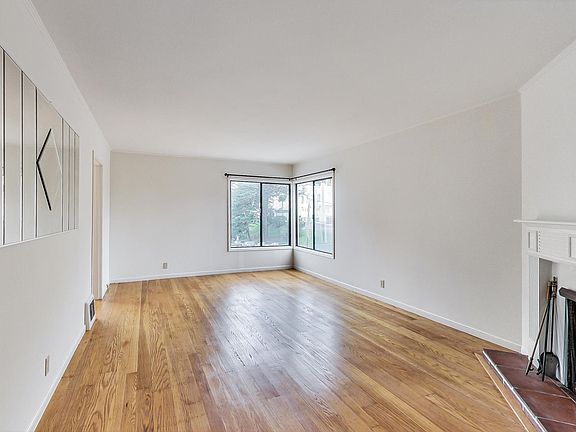 2nd image of 400 43rd Ave