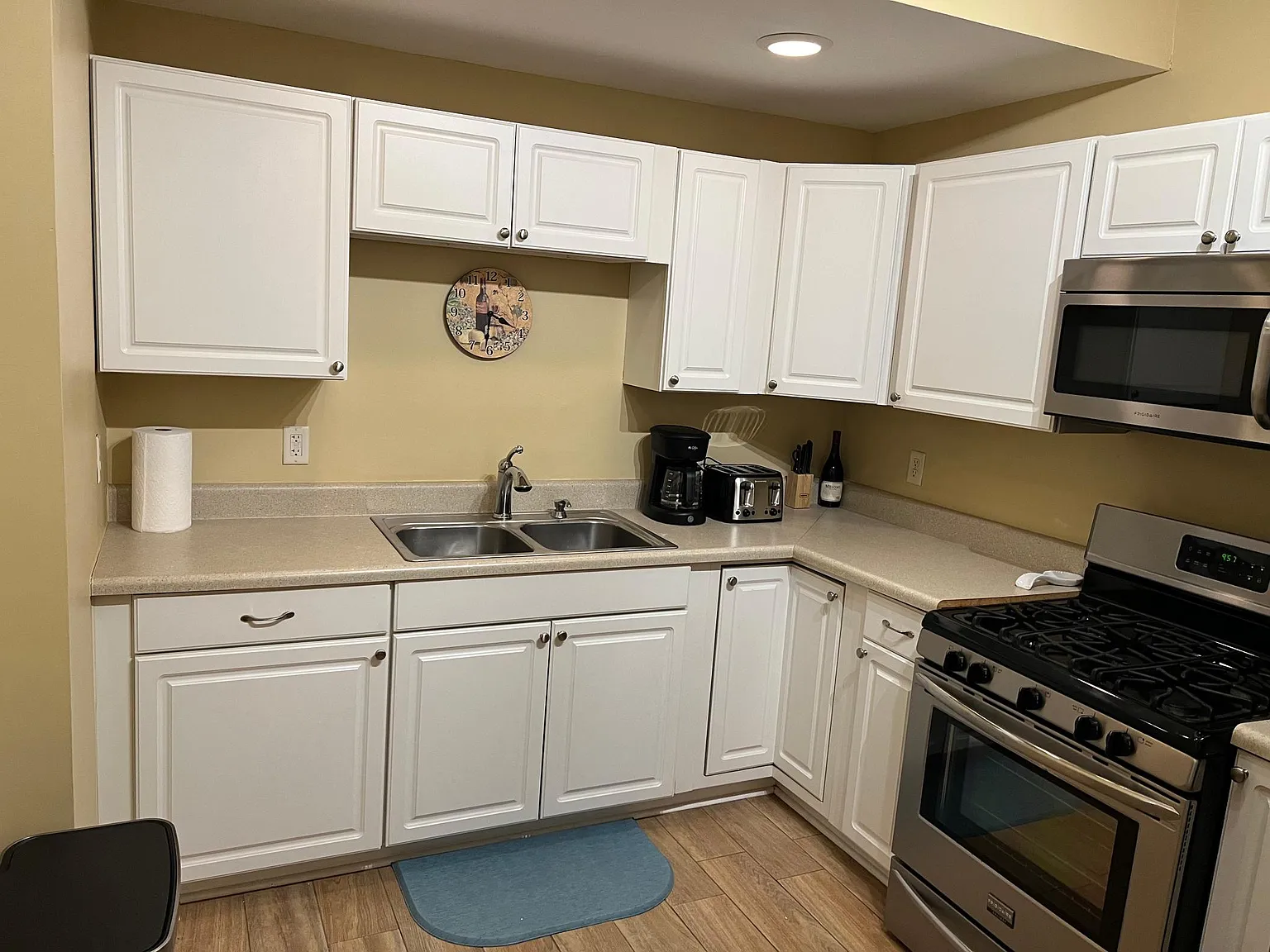 101 Maple St — Photo 2