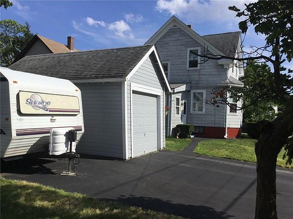 3rd image of 197 Laurens St