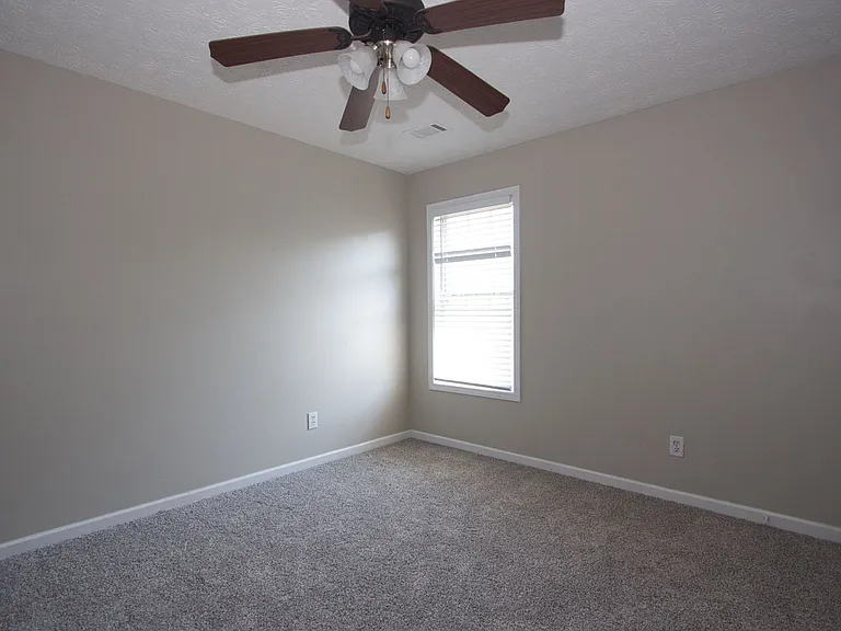 3292 Shady Valley Ct — Photo 35
