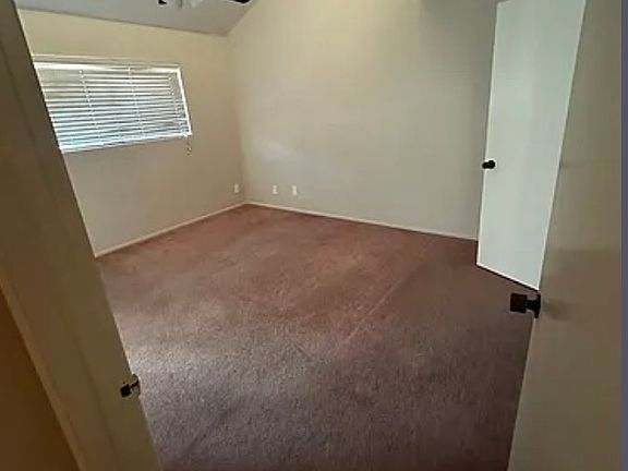 2nd image of 557 E Verdugo Ave