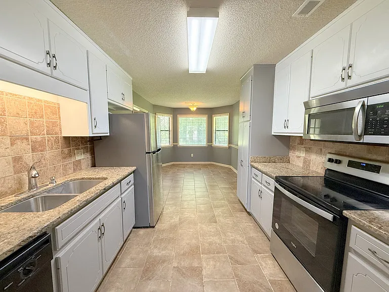 102 Watercress Cir — Photo 10