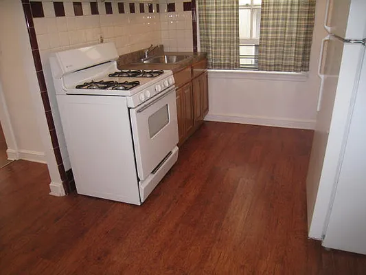 Rented by Alexiou Realty | media 29