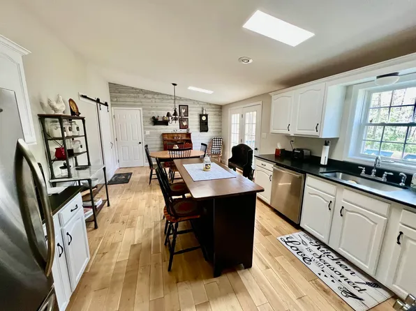 167 Tucker Drive, Hopkinton, NH 03229