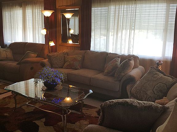 4th image of 72 Don Antonio Way