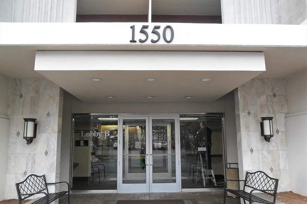 2 bed, 3.0 bath, 1353 sqft, $3,000 — Photo 1