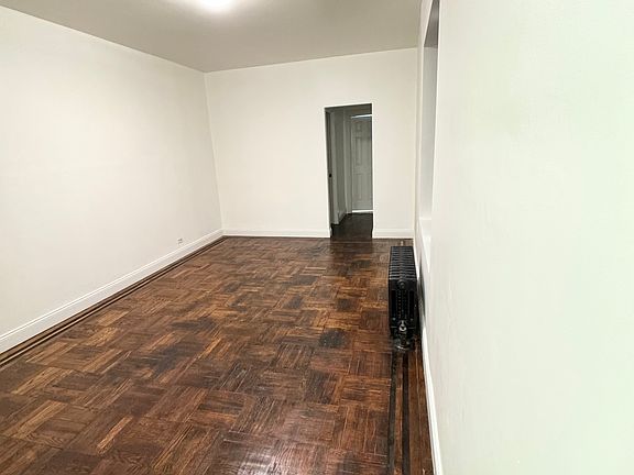 4th image of 1721 Hobart Ave APT 2