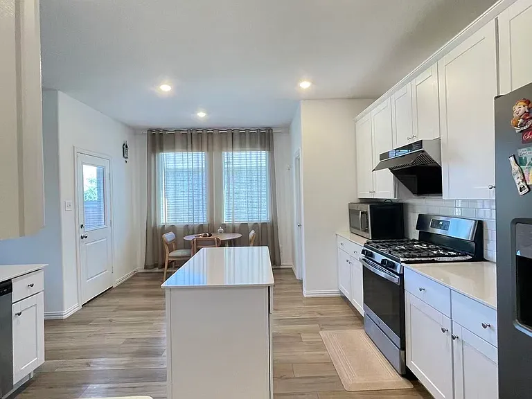 8413 Butterfly Ln — Photo 4